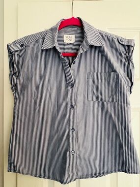 Olive + Oak blue white striped sleeveless button-up shirt Women XS